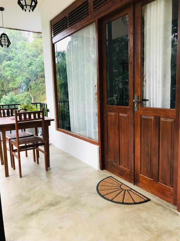 Breeze Blows Inn إيلا المظهر الخارجي الصورة